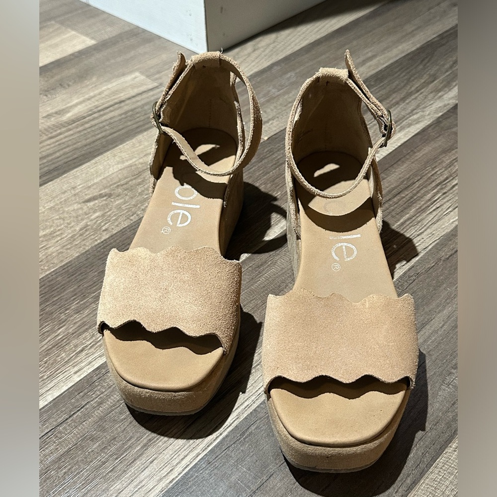 Nicole sandals